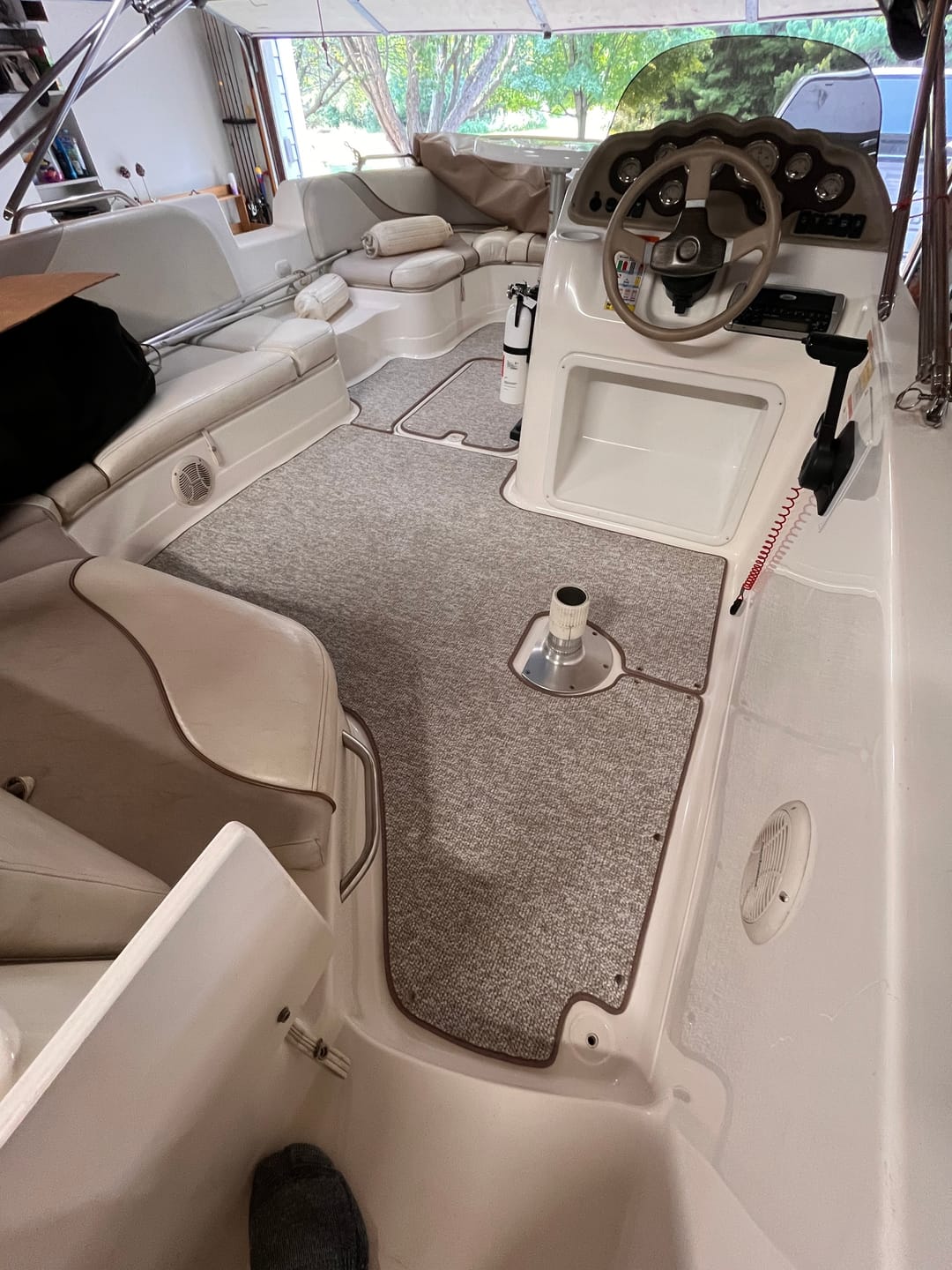 Customer photo review of 2004-2008 Glastron DS/SX 205 Snap in Boat Carpet