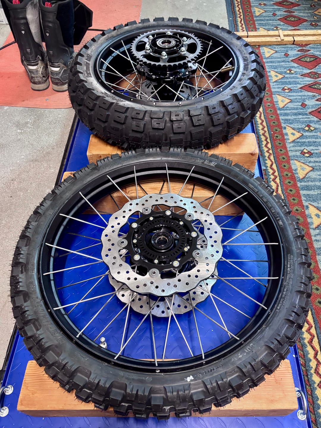 Customer photo review of Replacement Duck Head for Cross-Spoked Wheels