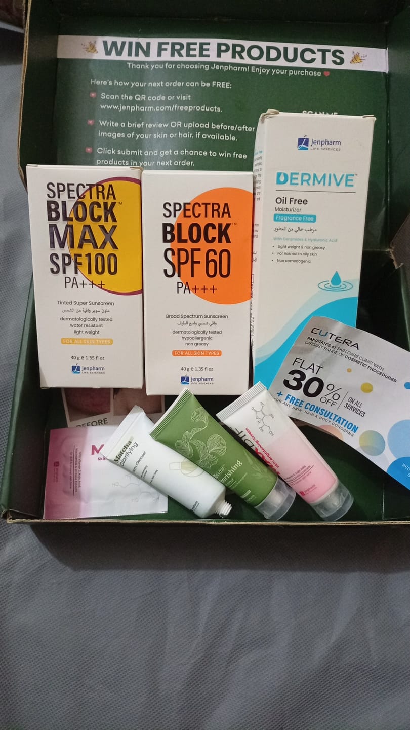 Customer photo review of Dermive Oil-Free Fragrance Free Moisturizer