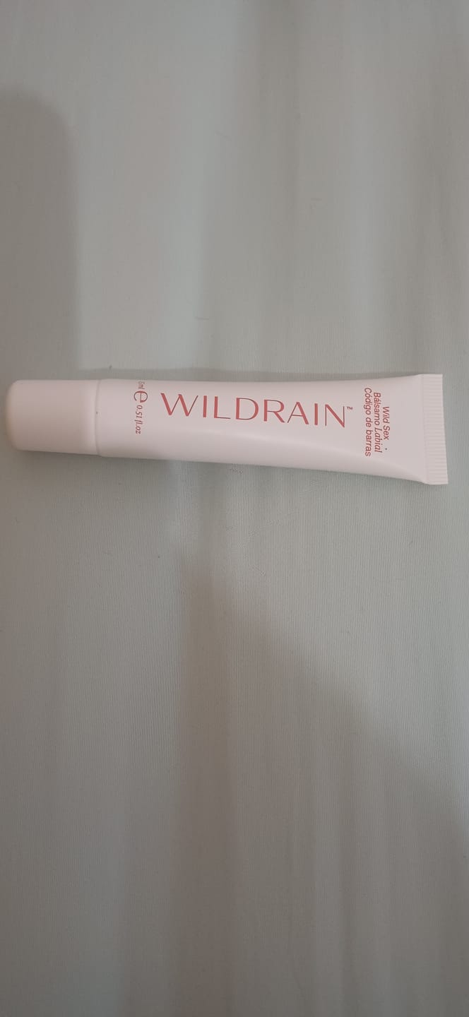 Customer photo review of Bálsamo Labial especial Código de Barras Wild Sex