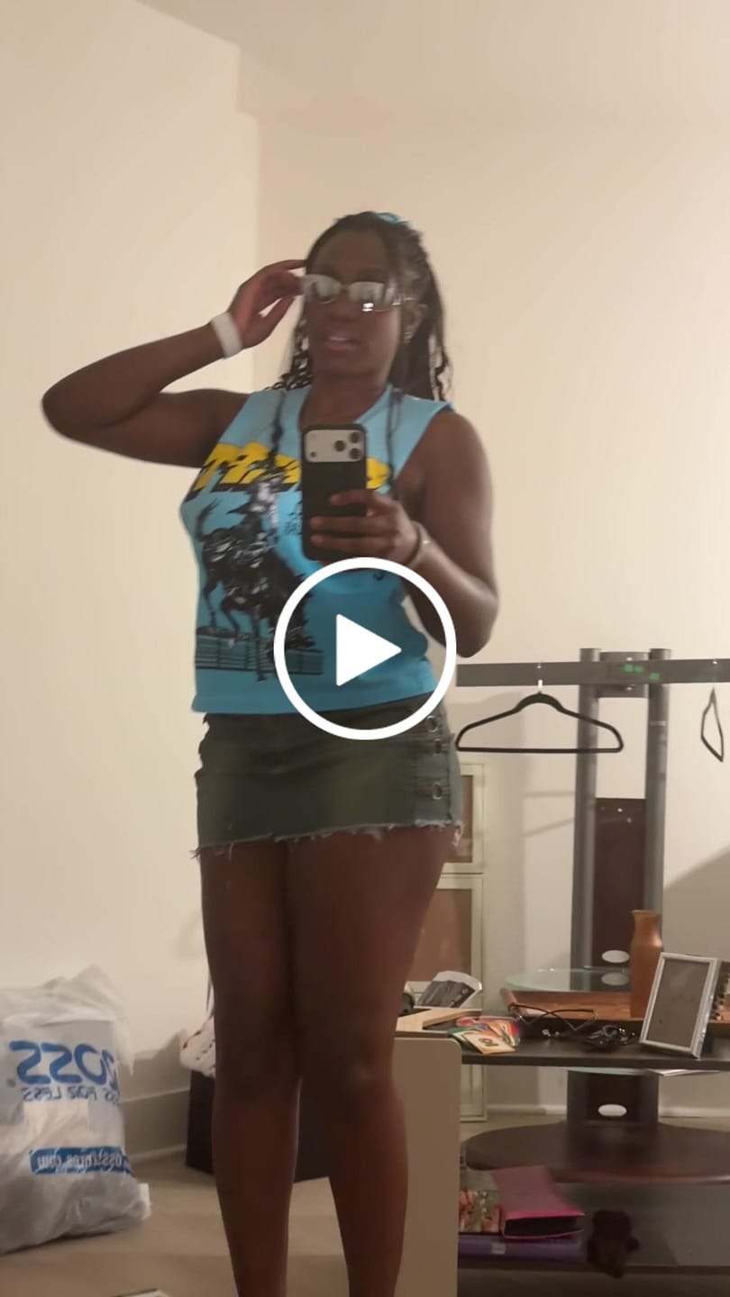 Customer video review of COWGIRL CUTOFF VINTAGE TEE