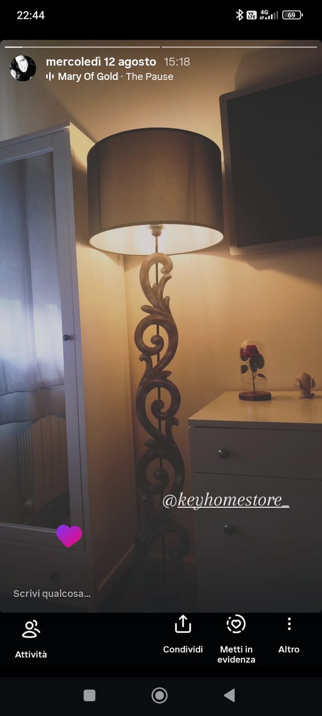 Customer photo review of Piantana con fregio e paralume Ø50 cm H170 cm