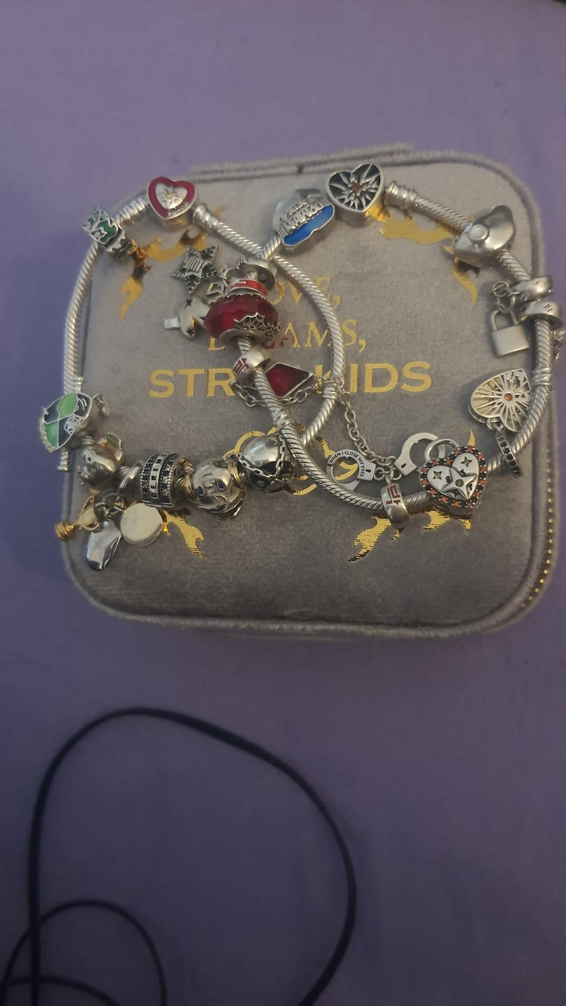 Customer photo review of PROJECT SKZ! individual charms