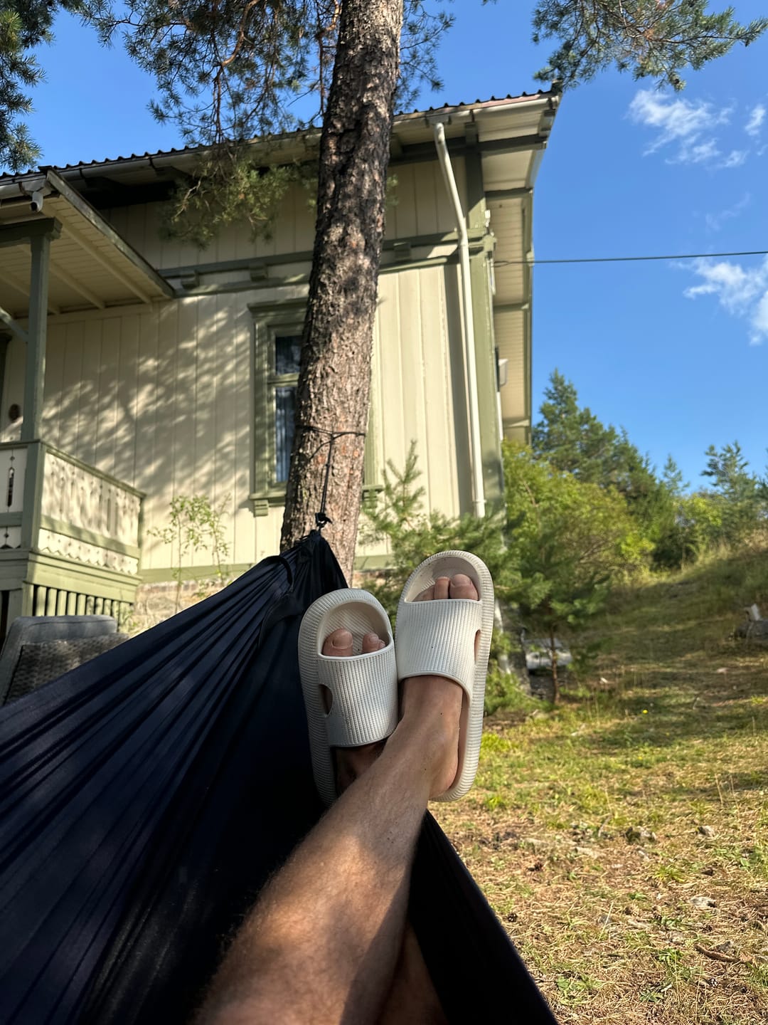 Customer photo review of HappyFlops Original