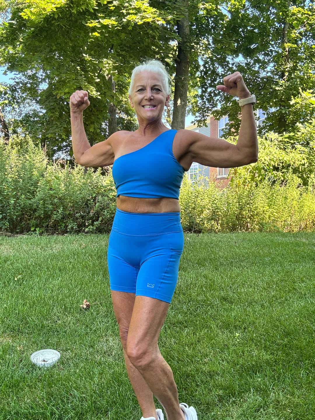 Customer photo review of BOLD 4.5" Performance Short