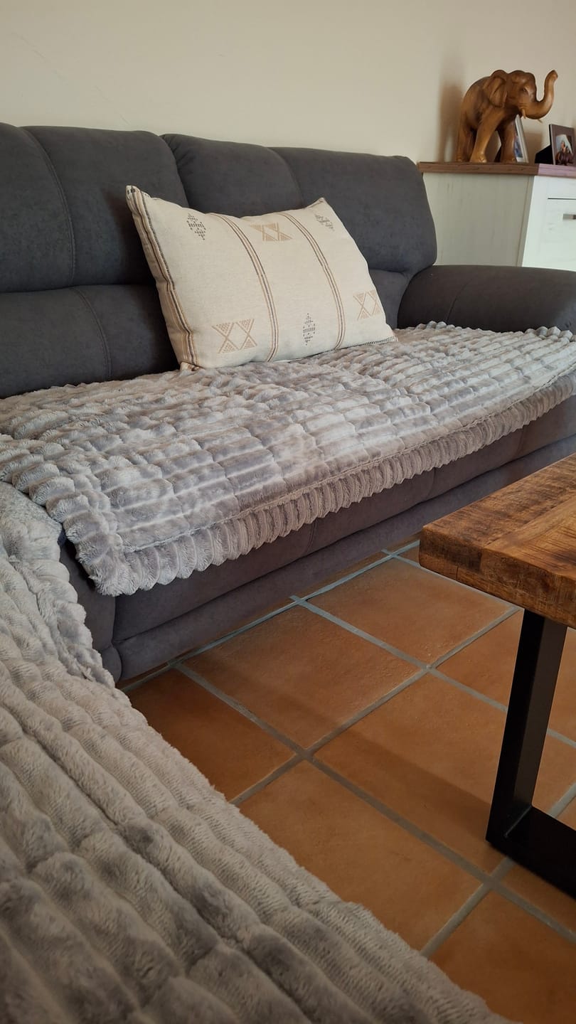 Customer photo review of PetLounge I Premium Sofa-Schutz