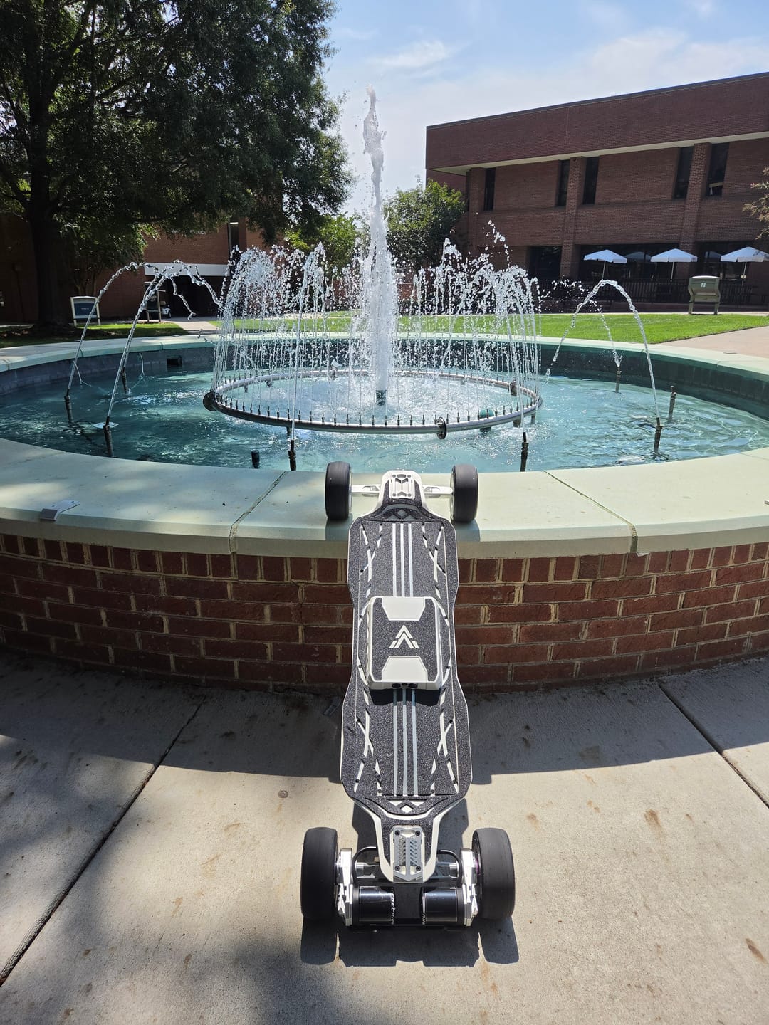 Customer photo review of Acedeck® Ares X5 Electric Skateboard-High Performance All-terrain/ Carbon Fiber