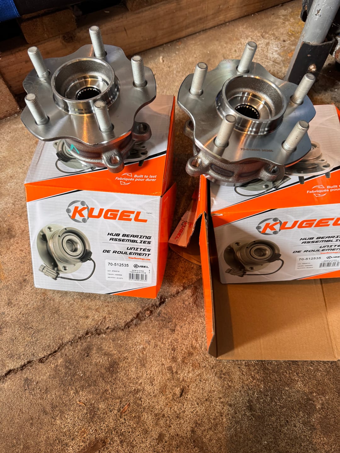 Customer photo review of Rear Wheel Bearing And Hub Assembly Pair For Nissan Rogue Sport Select Juke Qashqai K70-101332