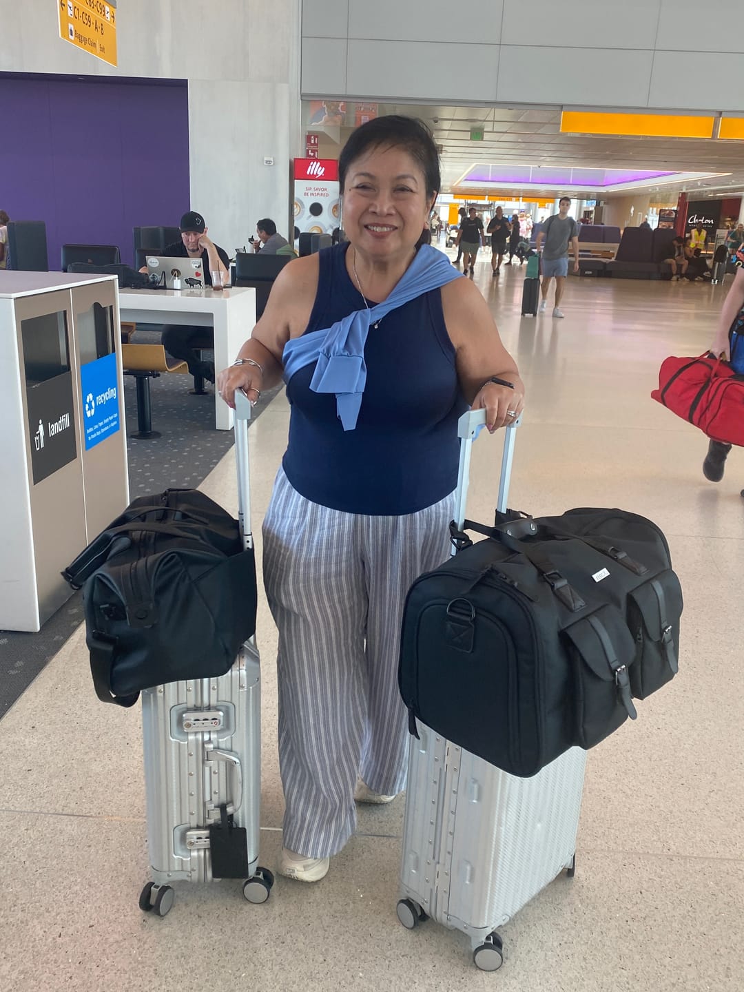 Customer photo review of Duffle Bag Garment Bag 2 in 1 | Garment Weekender Bag