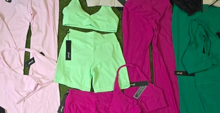 Customer photo review of W2229 Buttersoft Scrunch Band Flare Leggings (reg)