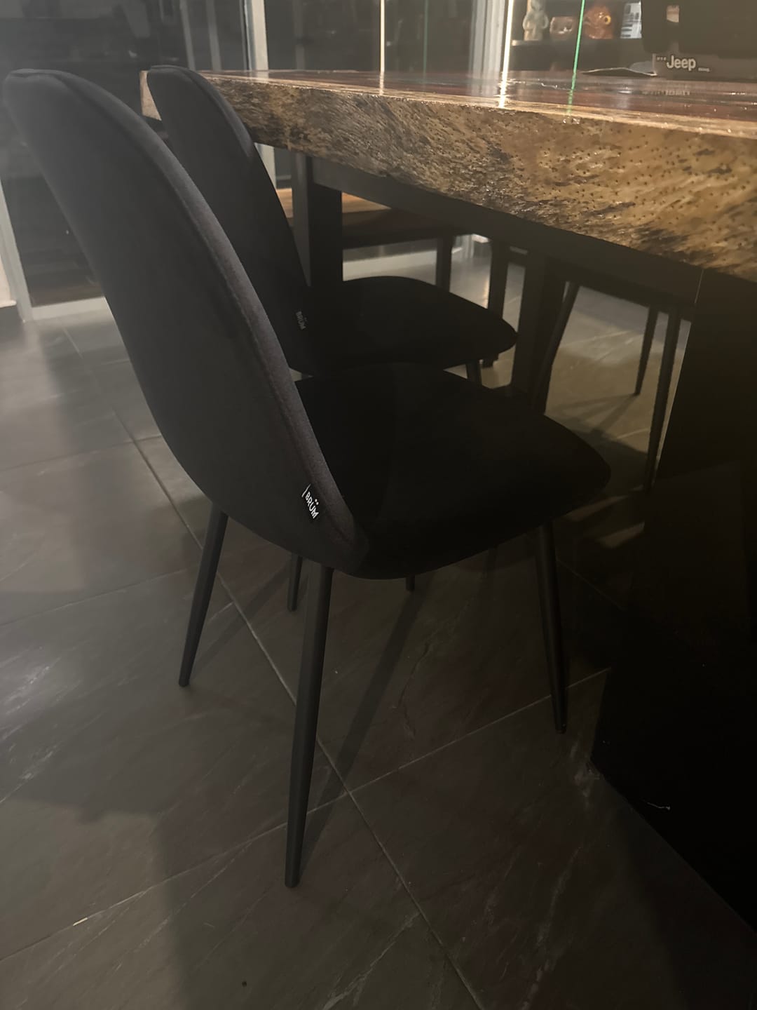 Customer photo review of Silla Venecia Velvet