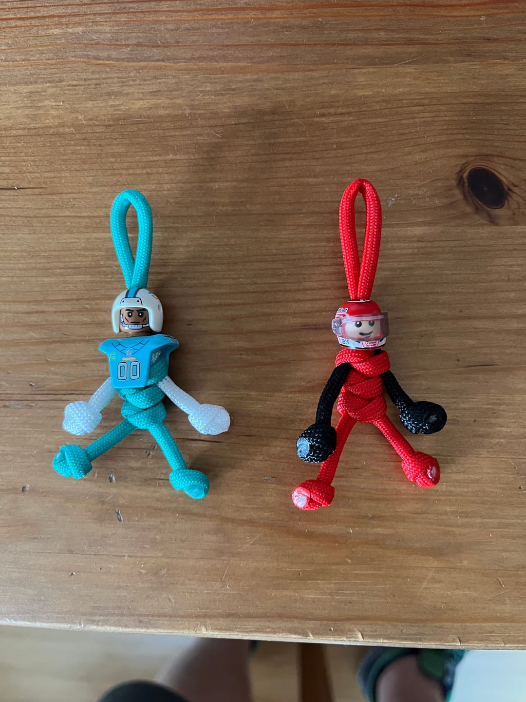 Customer photo review of Miami Dolphins Paracord Buddy Keychain