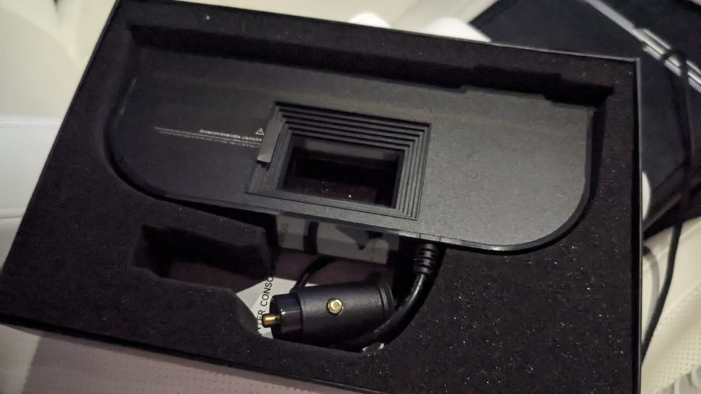 Customer photo review of Muti-Ports Hidden Center Console USB Charging Hub for Model 3/Y