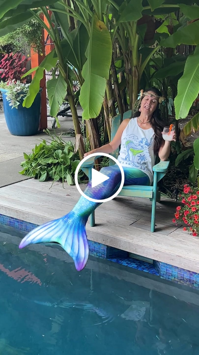 Customer video review of Mamacita Needs A Margarita Comfort Colors Tank Top
