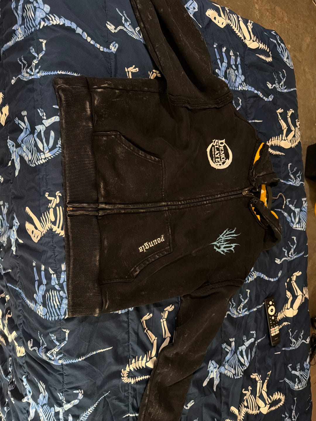 Customer photo review of 5195 - Demon Slayer: Kimetsu no Yaiba - Zip-ups