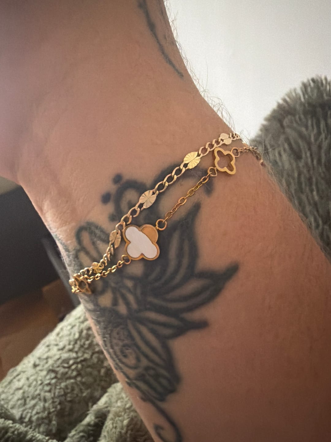 Customer photo review of Lucia Clover Bracelet