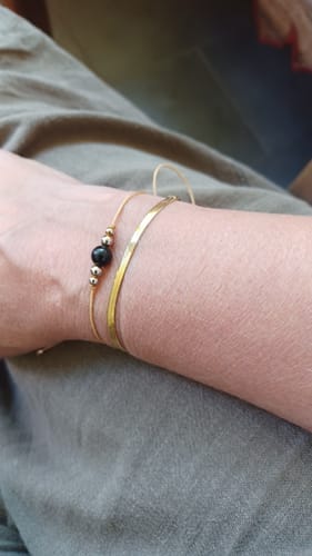 Customer photo review of Obsidian Bracelet - Natural Cord