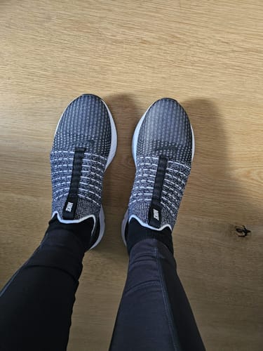 Customer photo review of Nike React Phantom Run Flyknit 2 Oreo Wmns