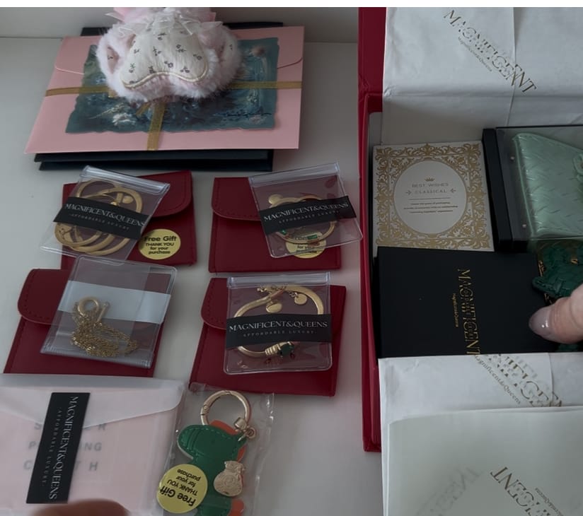 Customer photo review of LITTLE GIFT — Gift Add-On