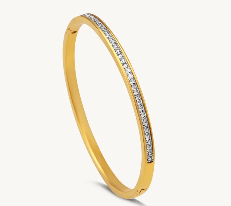 Customer photo review of Sparkling Line Bangle Bracelet