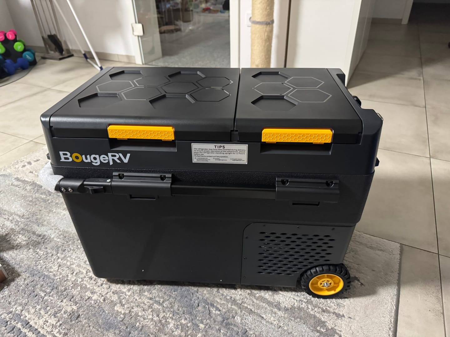 Customer photo review of BougeRV CRD2 V2.0 49 L Zwei Zonen Doppeltür Kompressor Kühlbox Auto