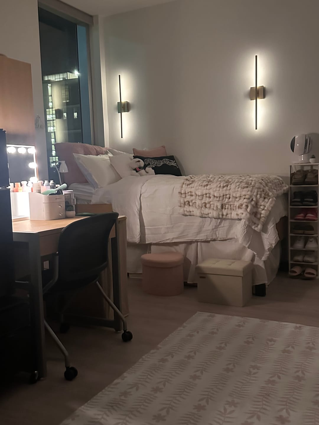 Customer photo review of LEO WEDGE PILLOW BLUSH
