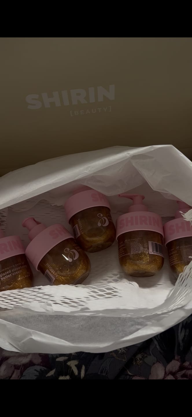 Customer photo review of Shimmering Body Oil Glazed Strawberry Butter Cream