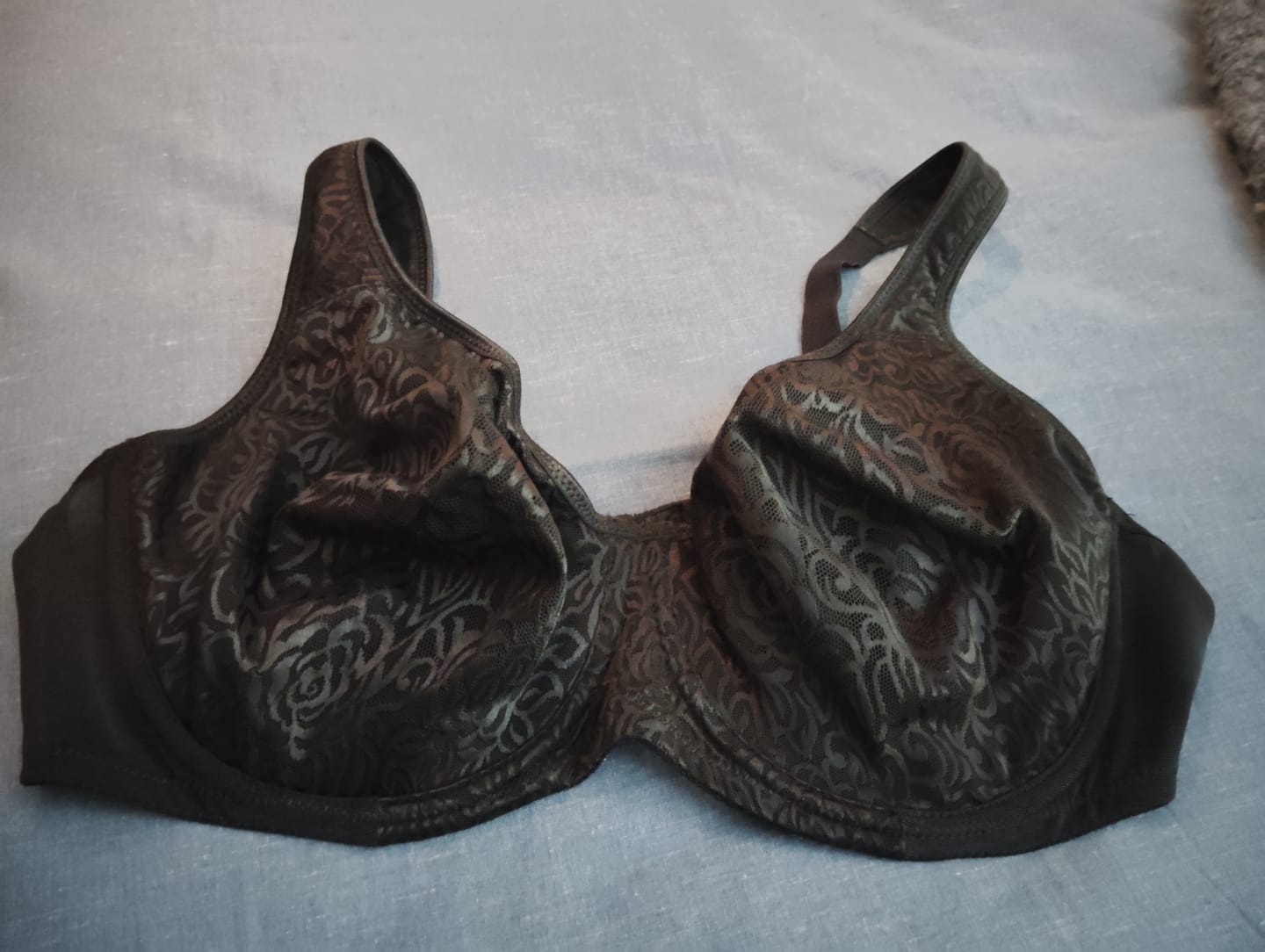 Customer photo review of Sostén Minimizer Rose Black VI244460