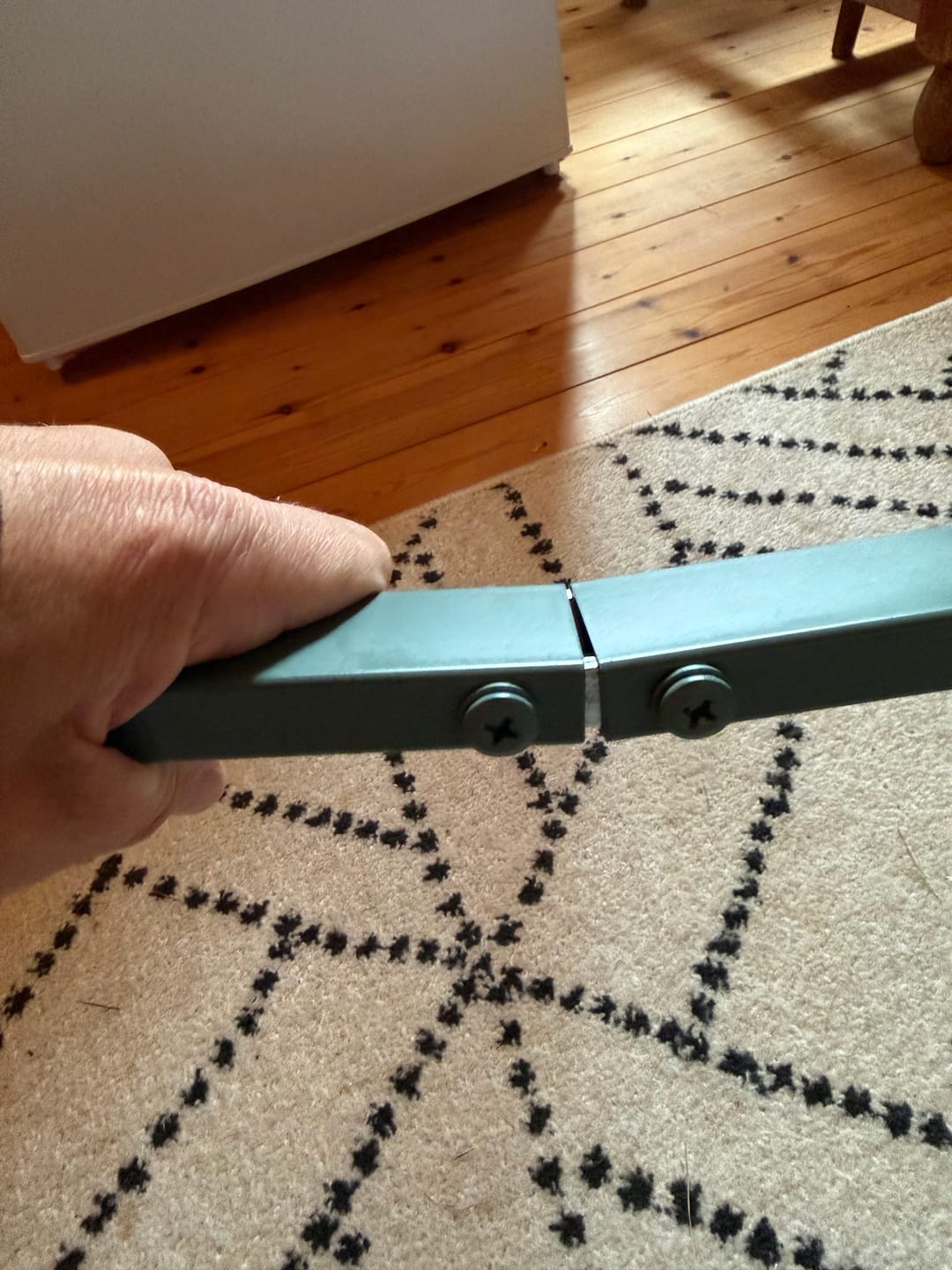 Customer photo review of Trento vegghengt klesstativ grønn metall 82 cm