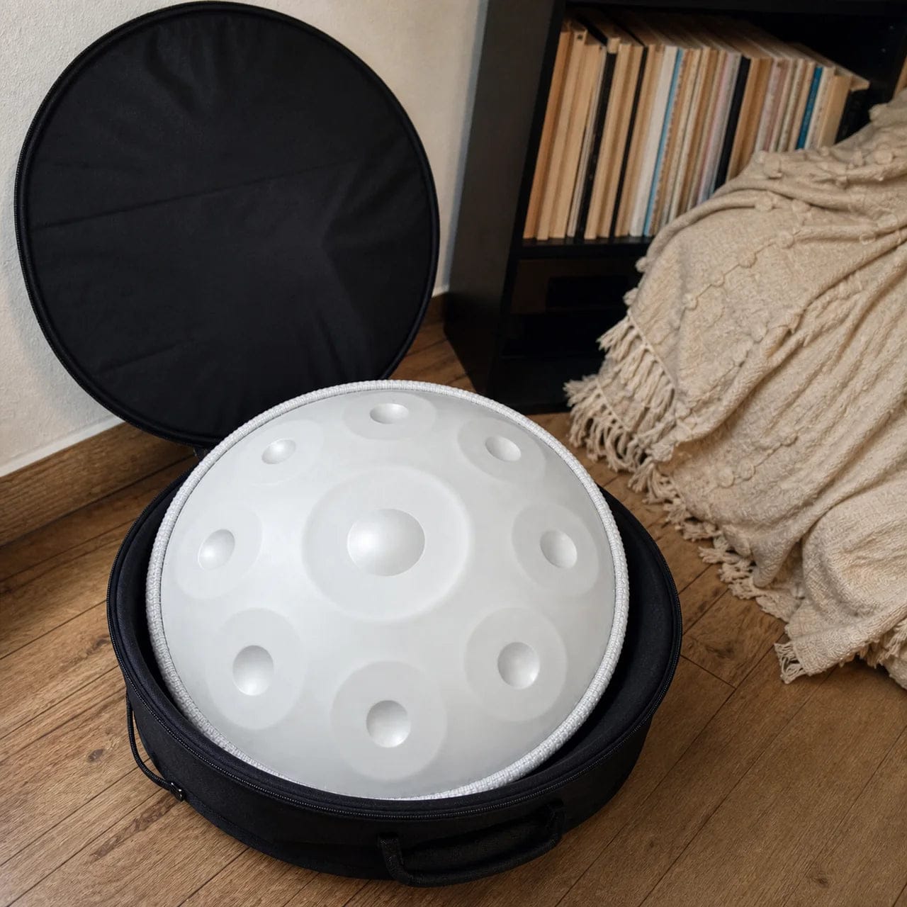 Customer photo review of Handpan Classic Kurd oder Amara D-Moll 9–12 Noten – Weiß