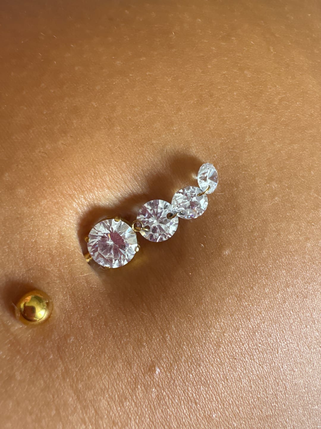 Customer photo review of Hi-Life Teardrop Dangle Belly Piercing - Titan