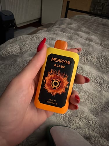 Customer photo review of Merry-Mi - Blade 30K - Puff Jetable / Vape Disposable - 5% nicotine