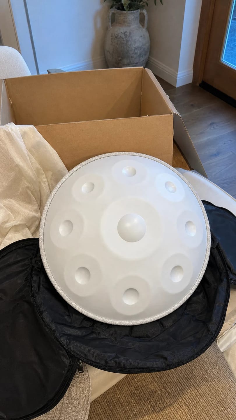 Customer photo review of Handpan Classic Kurd oder Amara D-Moll 9–12 Noten – Weiß