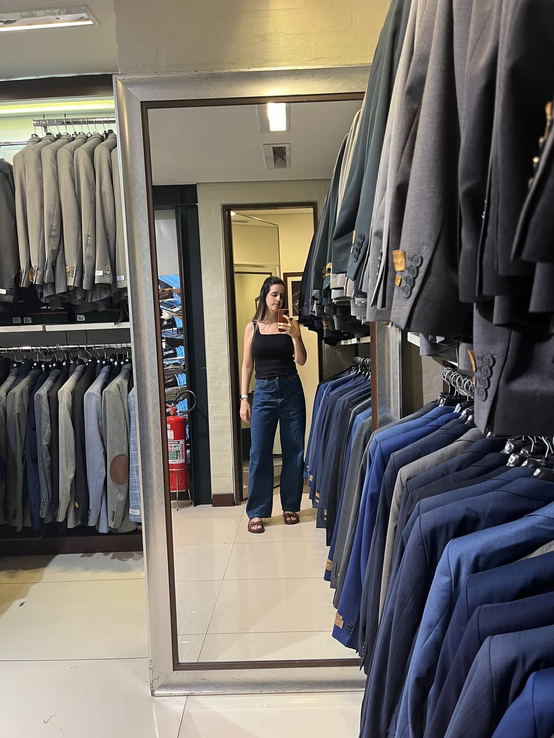 Customer photo review of Calça Jeans Balloon Baobá Azul Escuro
