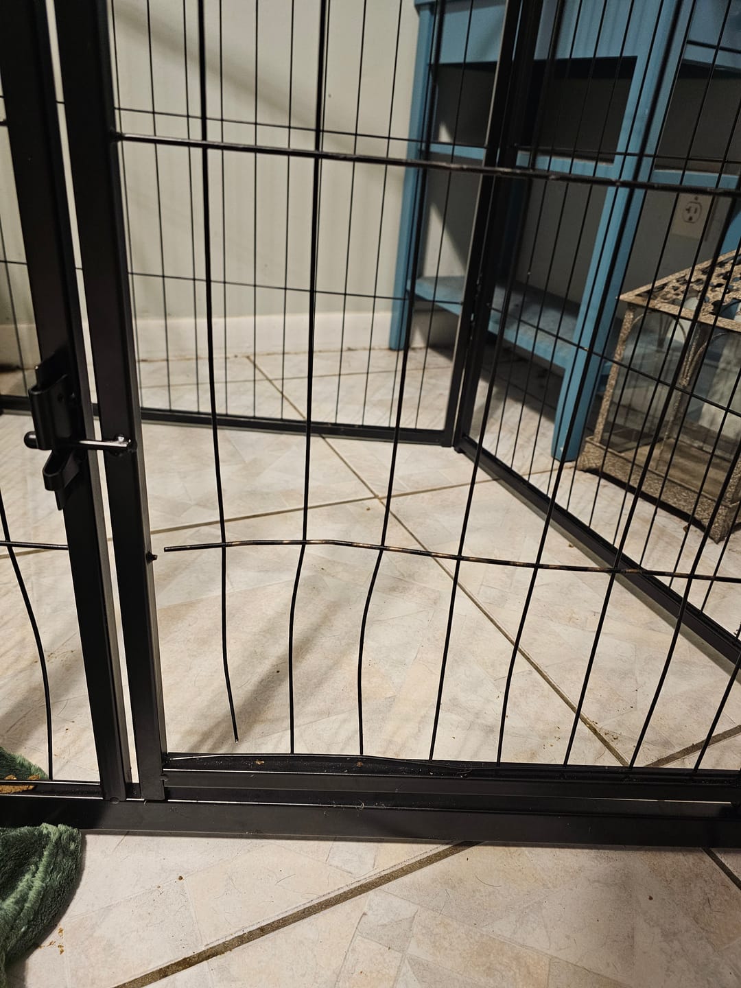 Customer photo review of Homeplus Dog Playpen for Indoor Use