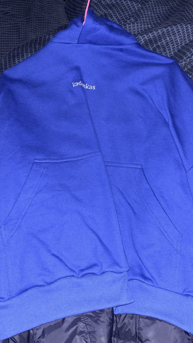 Customer photo review of POLERÓN HOODIE ROJO - OVERSIZE CON GORRO LOGO Y ESPALDA BORDADO
