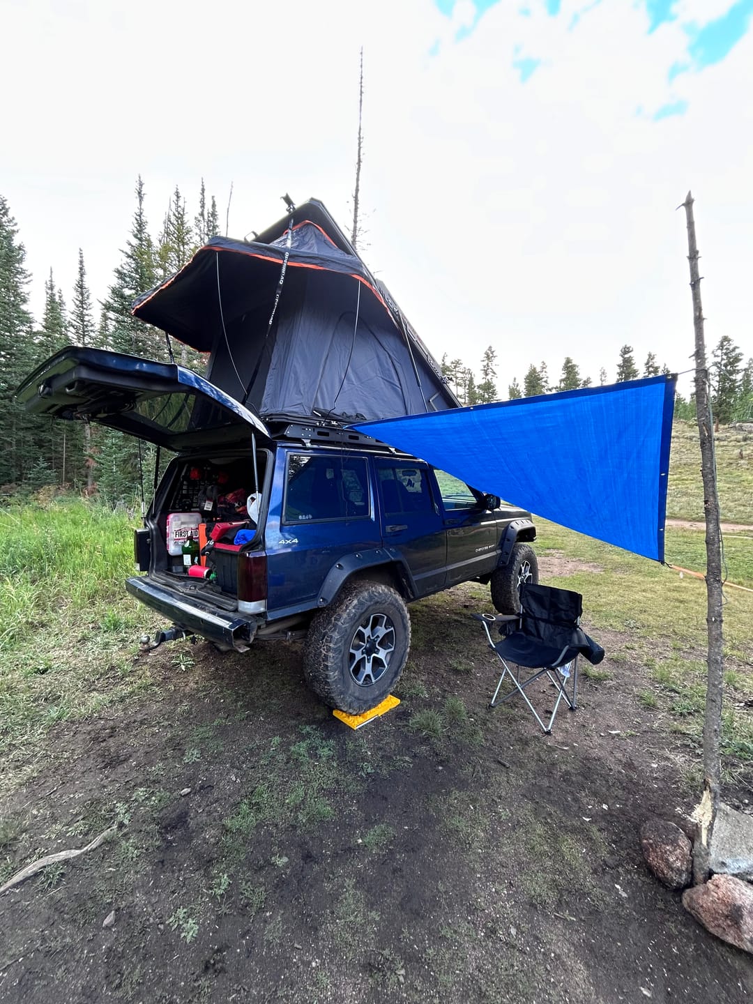 Customer photo review of OPENROAD Aluminum Hard Shell Roof Top Tent-PeakRoof LT Series