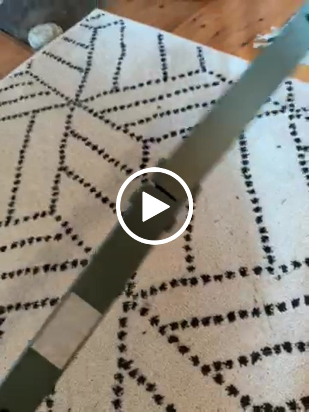 Customer video review of Trento vegghengt klesstativ grønn metall 82 cm