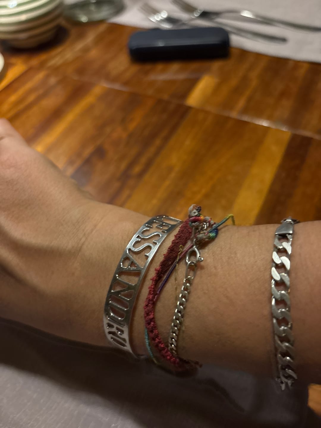 Customer photo review of Bracciale Nome Rigido Open