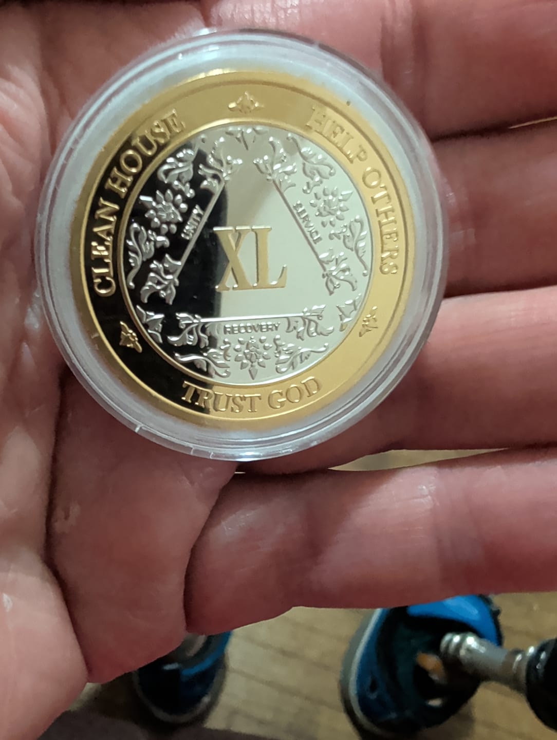 Customer photo review of 40mm AA Medallion Velvet Box - Specialty Chip/Coin/Token Holder