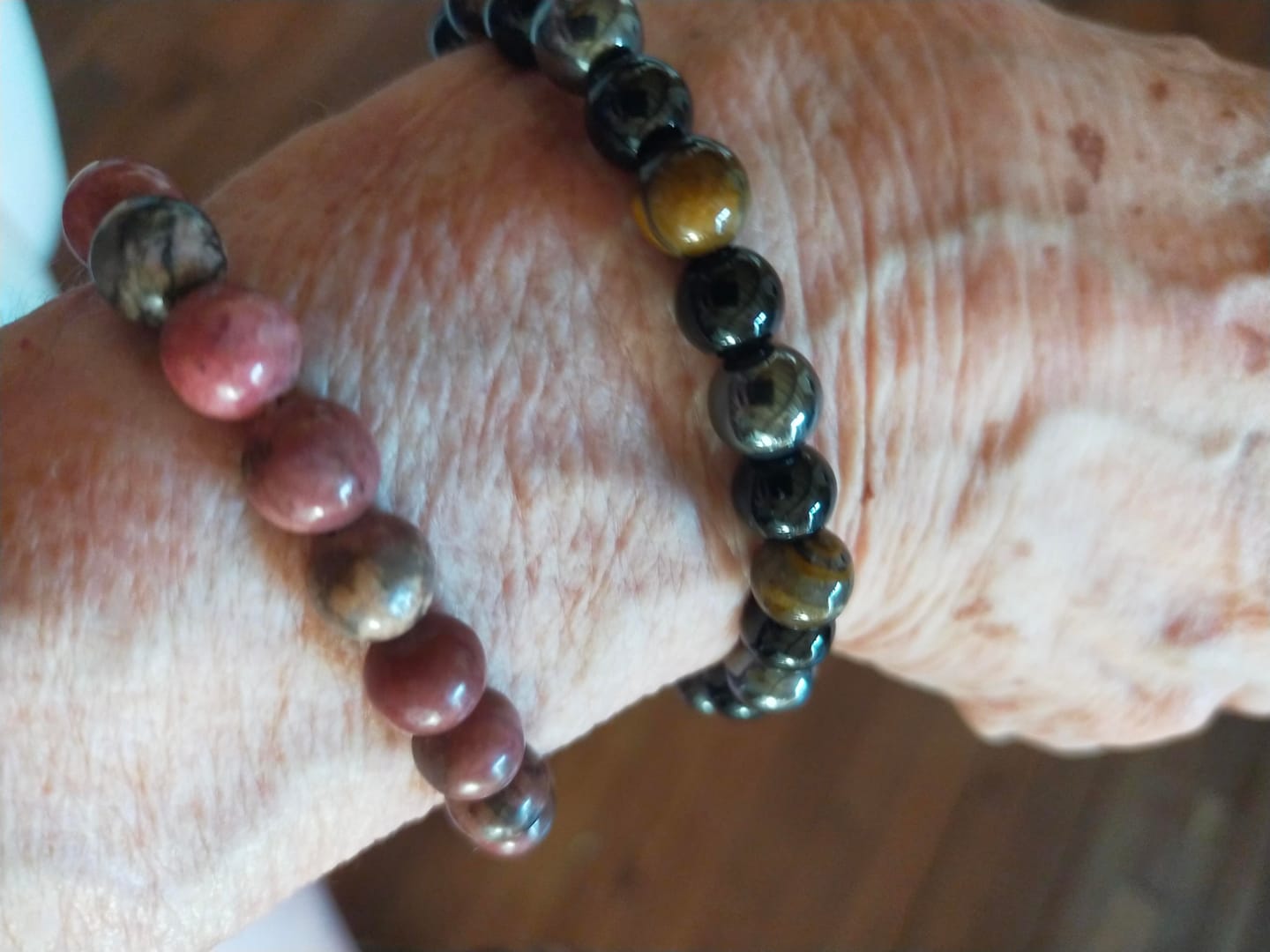 Customer photo review of Bracelet "Triple Protection" en Hématite, Oeil de Tigre et Obsidienne