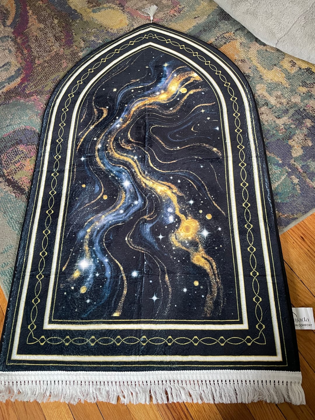 Customer photo review of Cosmic Gold Padded Prayer Mat
