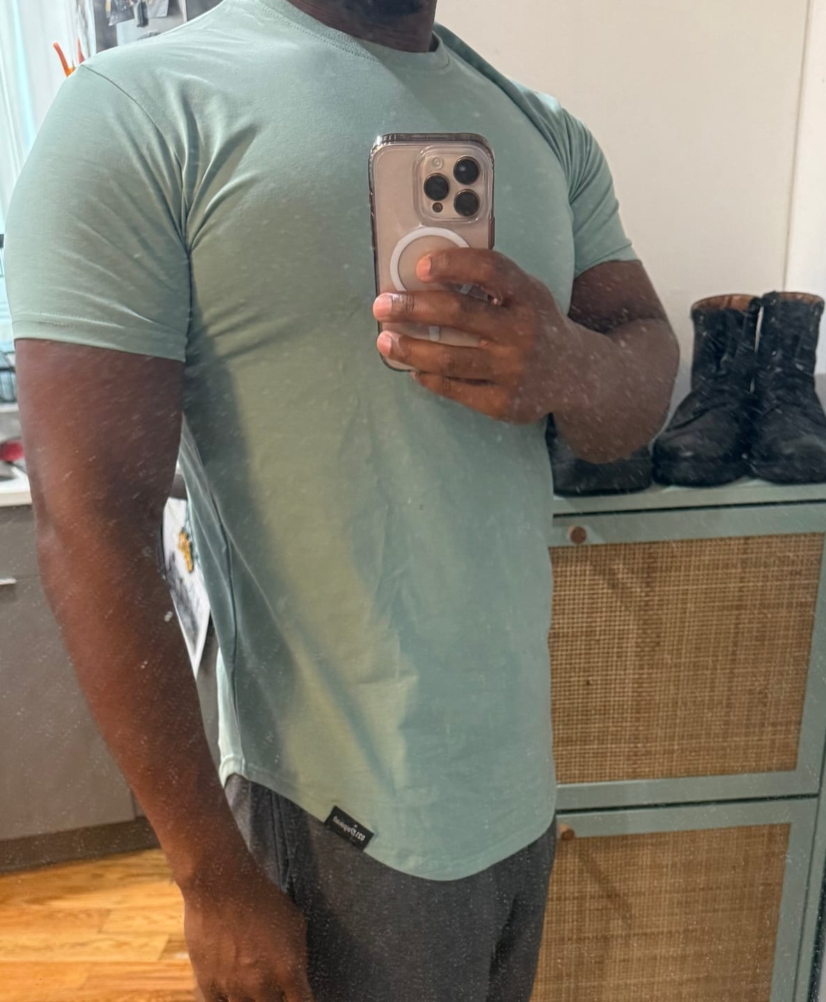Customer photo review of 021 ESSENTIAL DROP-CUT T-SHIRT - OG BUNDLE