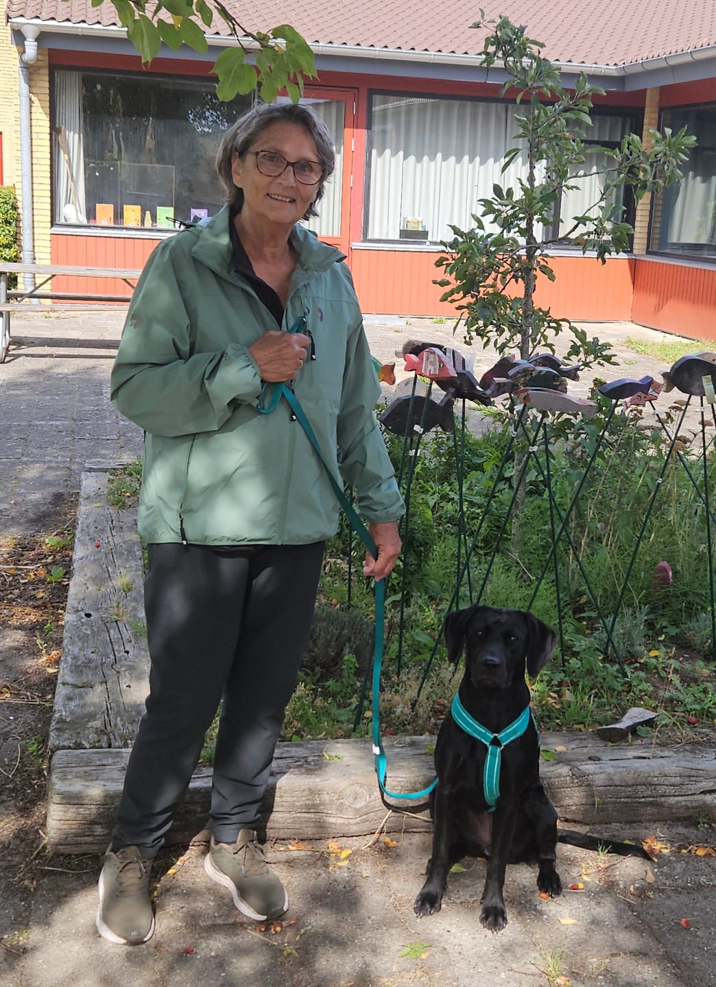 Customer photo review of FeelFree Ultralight Rain Jacket I Forest I Tootsie I Dame