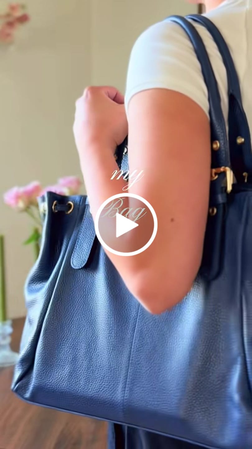 Customer video review of Muse bag Navy