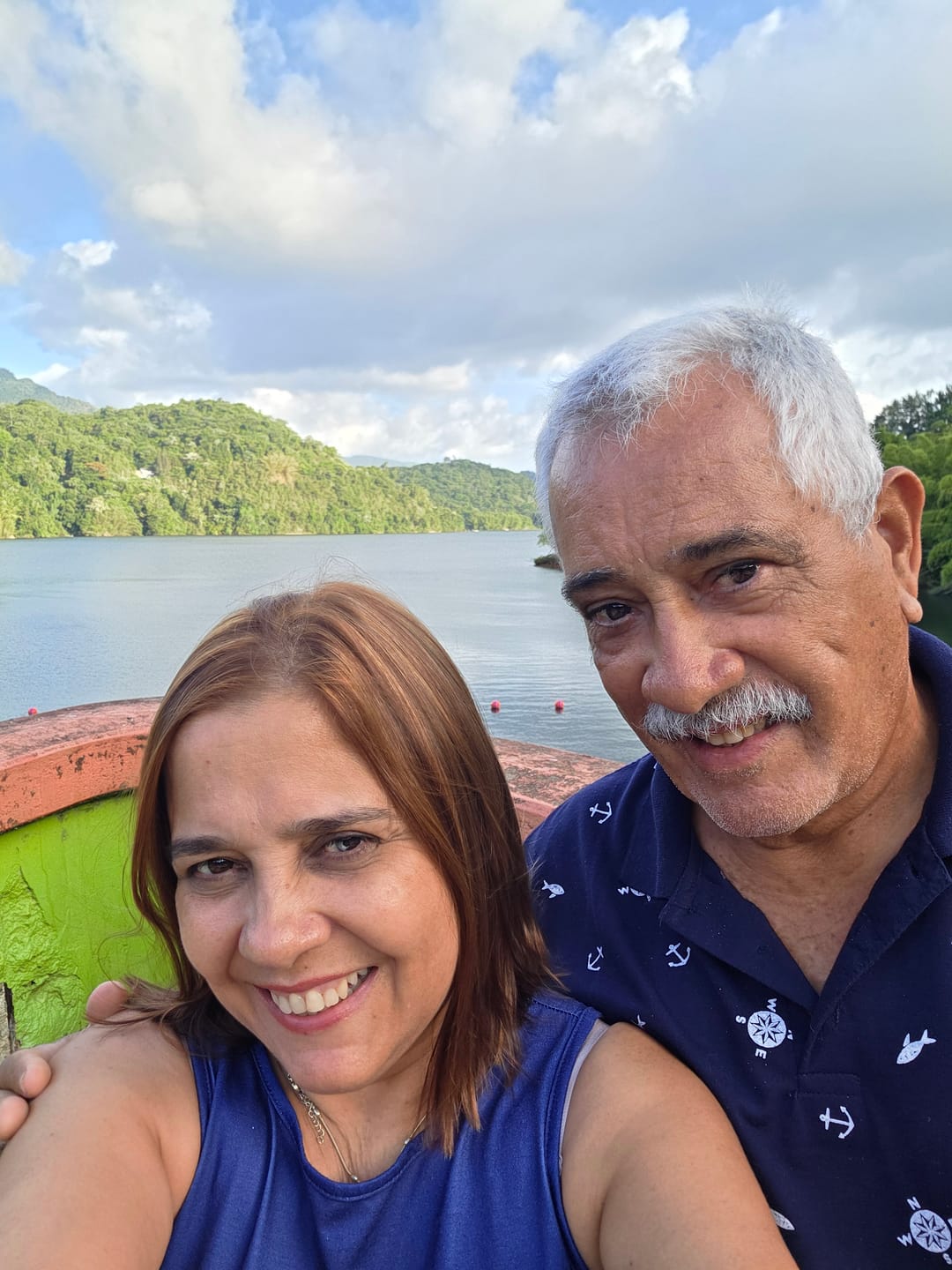 Customer photo review of Tu Historia en Música – Emoción Garantizada