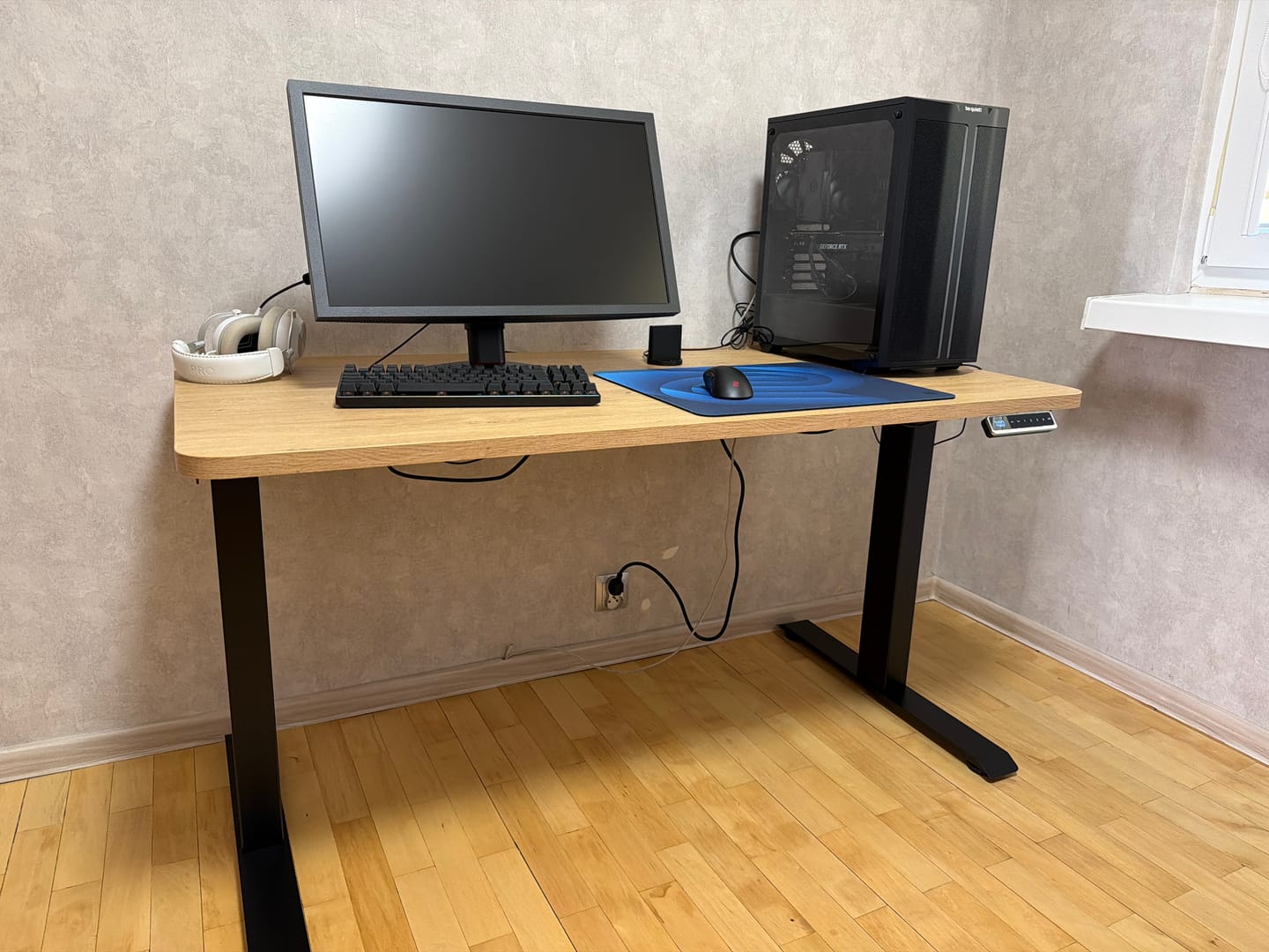 Customer photo review of Biurko z regulacją wysokości OmniPro