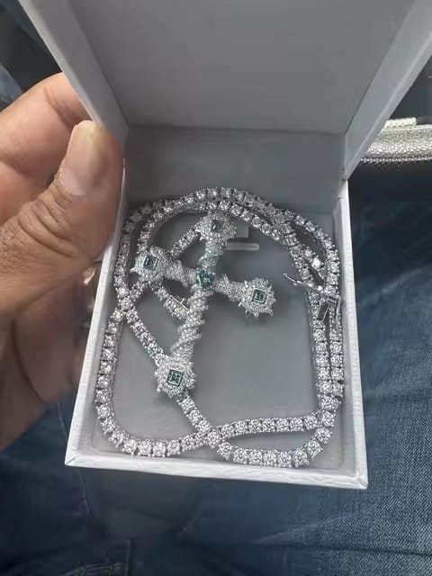 Customer photo review of 2mm 3mm 4mm 5mm 6.5mm Moissanite Tennis Necklace, 925 Silver Gold-Plated