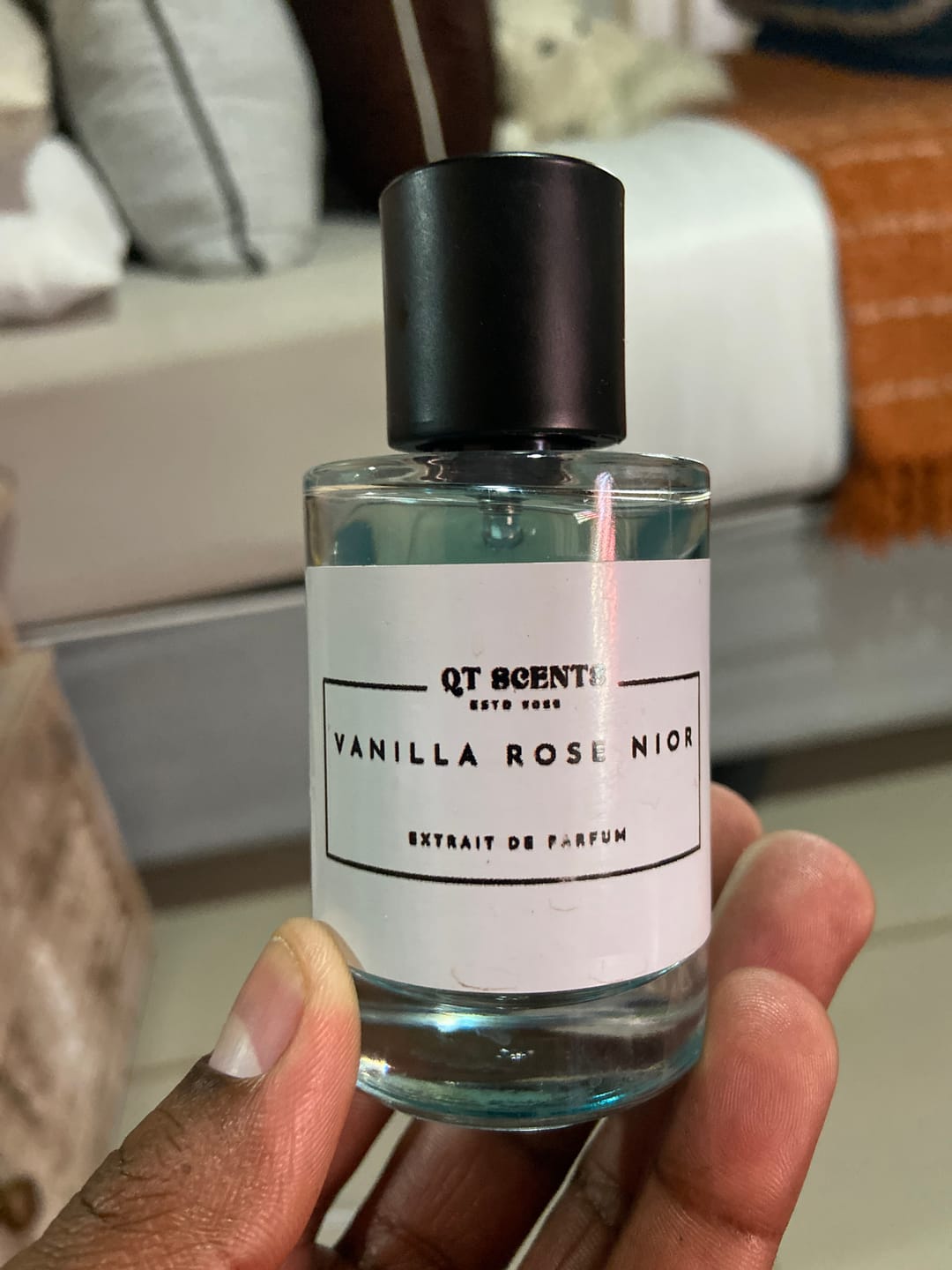 Customer photo review of Vanilla rose nior  unisex