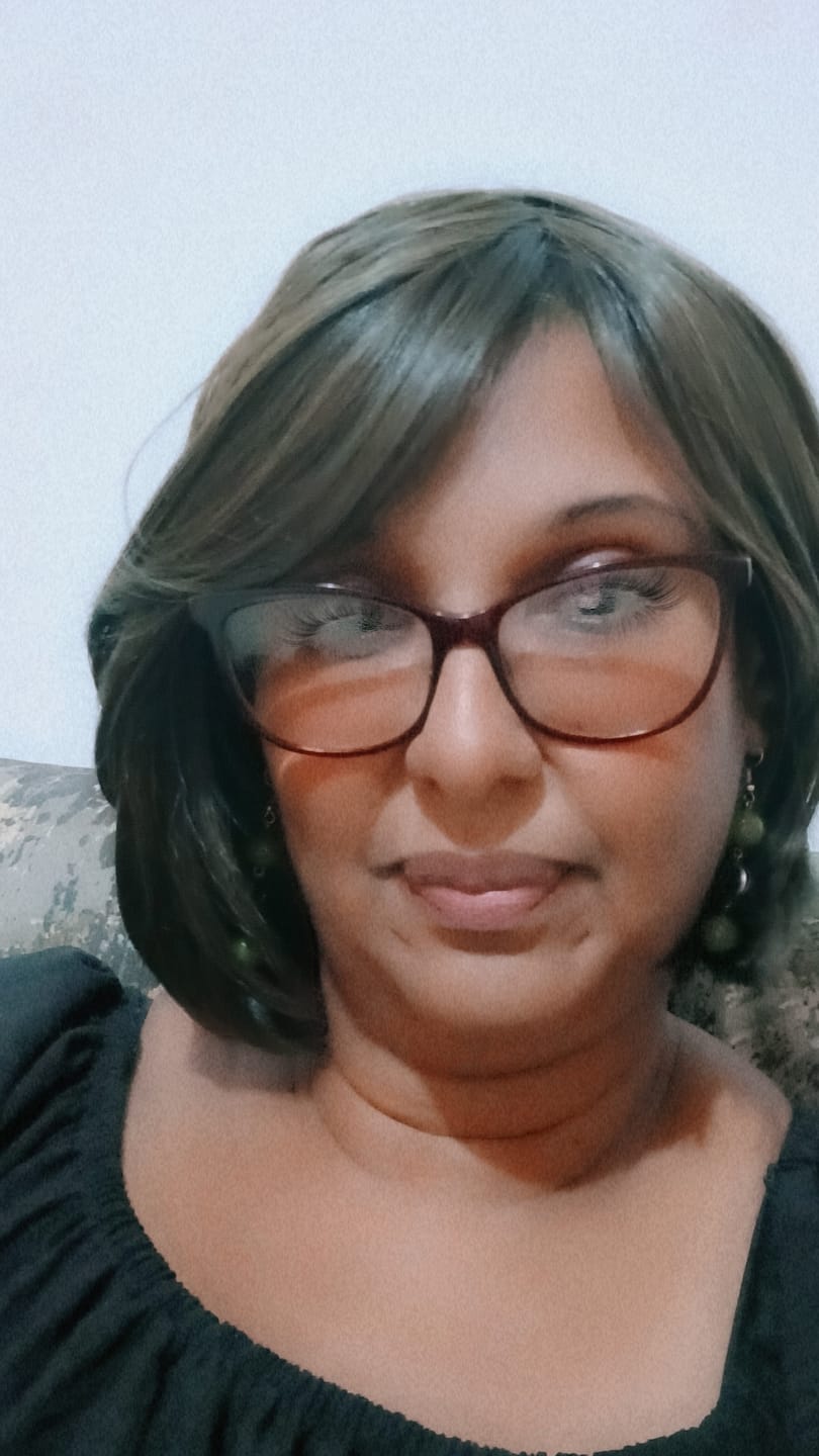 Customer photo review of Peruca Jovie Castanho 4A Franja